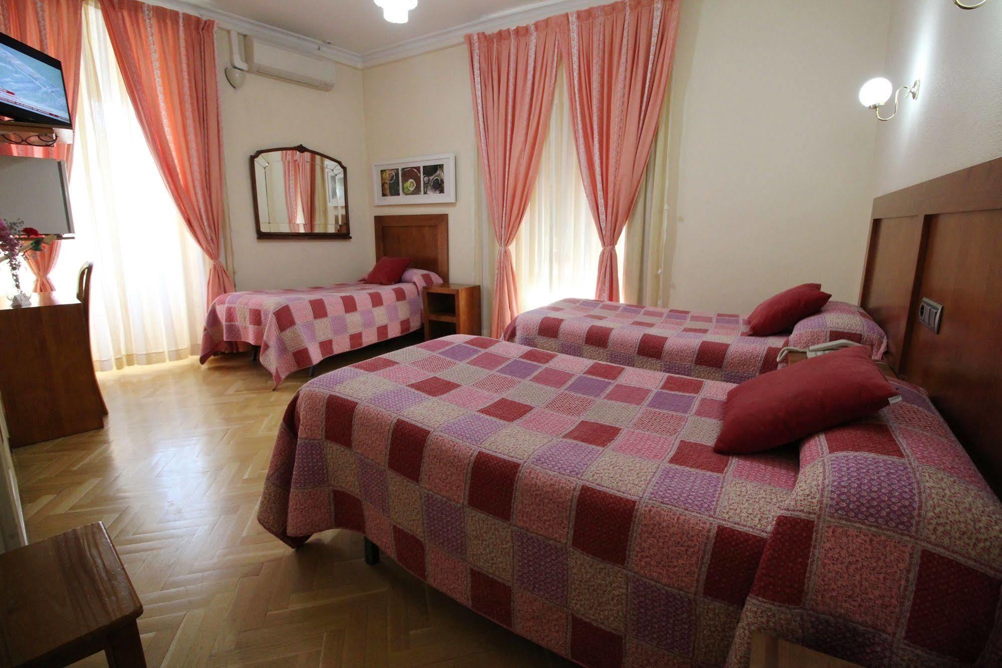 Hostal Greco Gran Via Madrid Kültér fotó